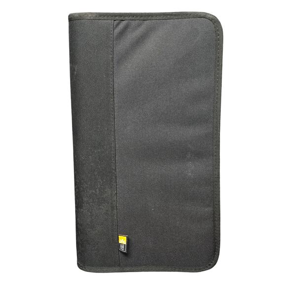 Case Logic Black CD Carrying Case Holds 30 DVD CD Music Movies Removable Sleeves - Picture 1 of 9